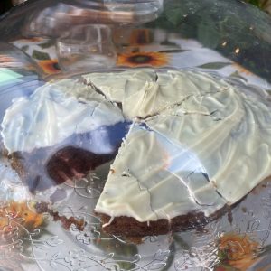 tarta-queque-chocolate-blanco-oasis-telde