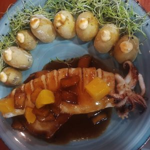 calamar-plancha-manzana-caramelizada-soja