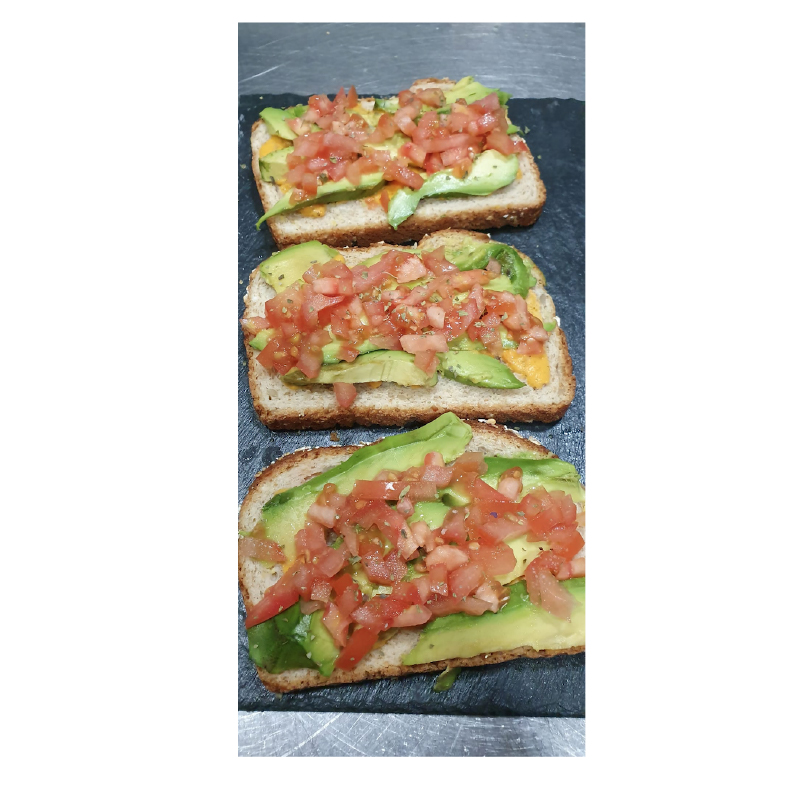 tosta-aguacate-tomate